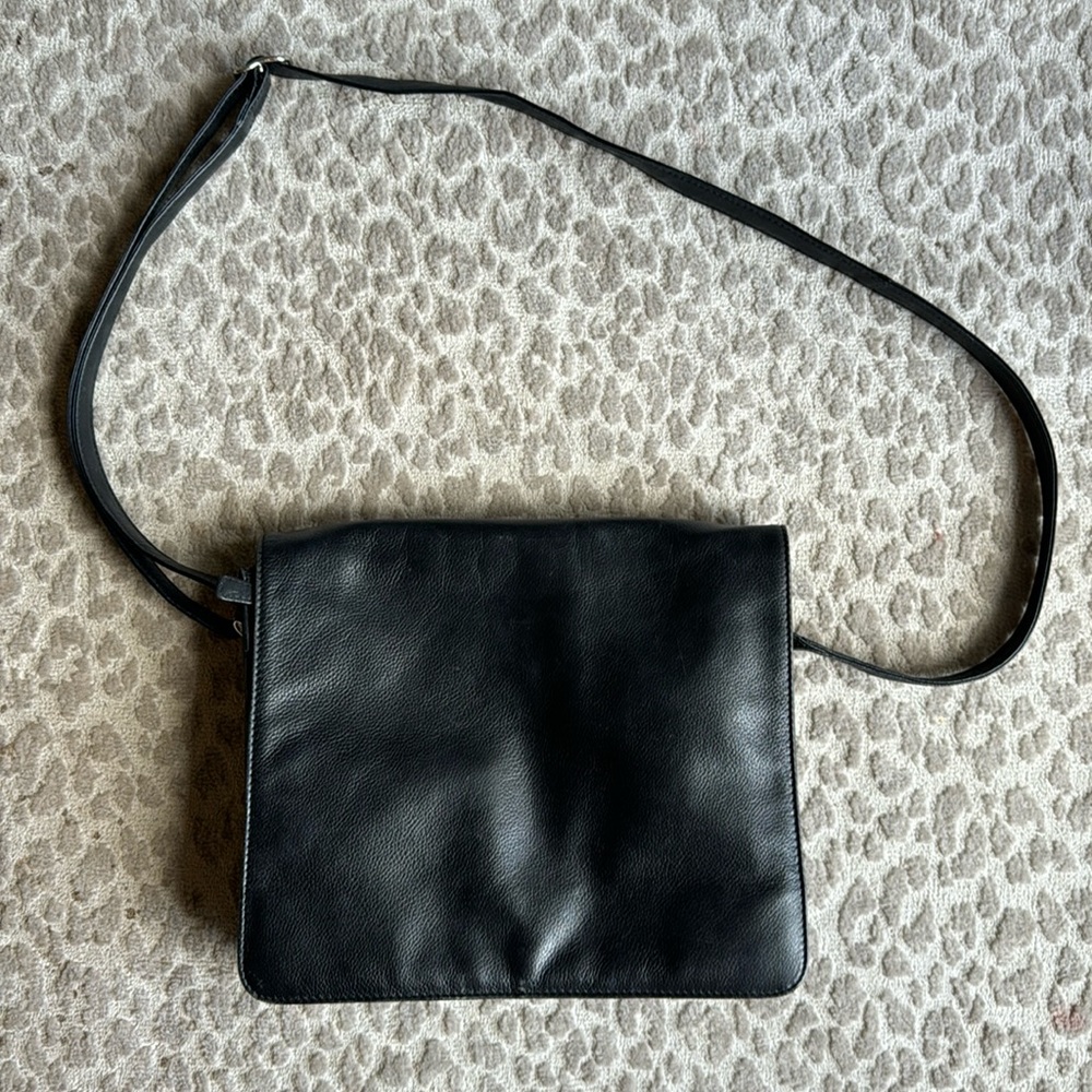 Vintage ili New York Black Shoulder Crossbody Leather Purse